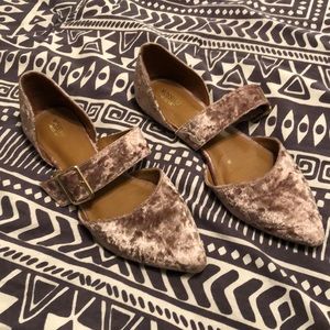 Pointed Toe Crushed Velvet Flats with Strap